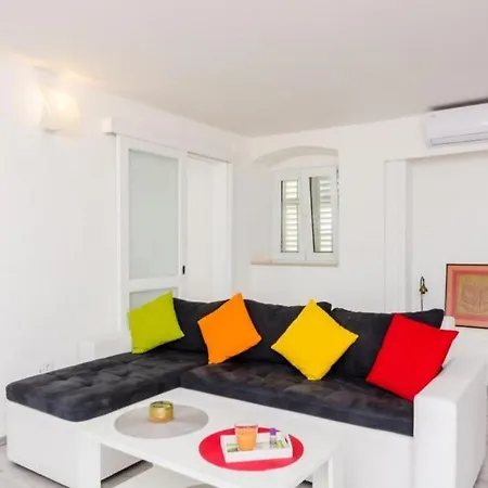 Jasmin - One Bedroom With Balcony And Garden View Dubrovnik